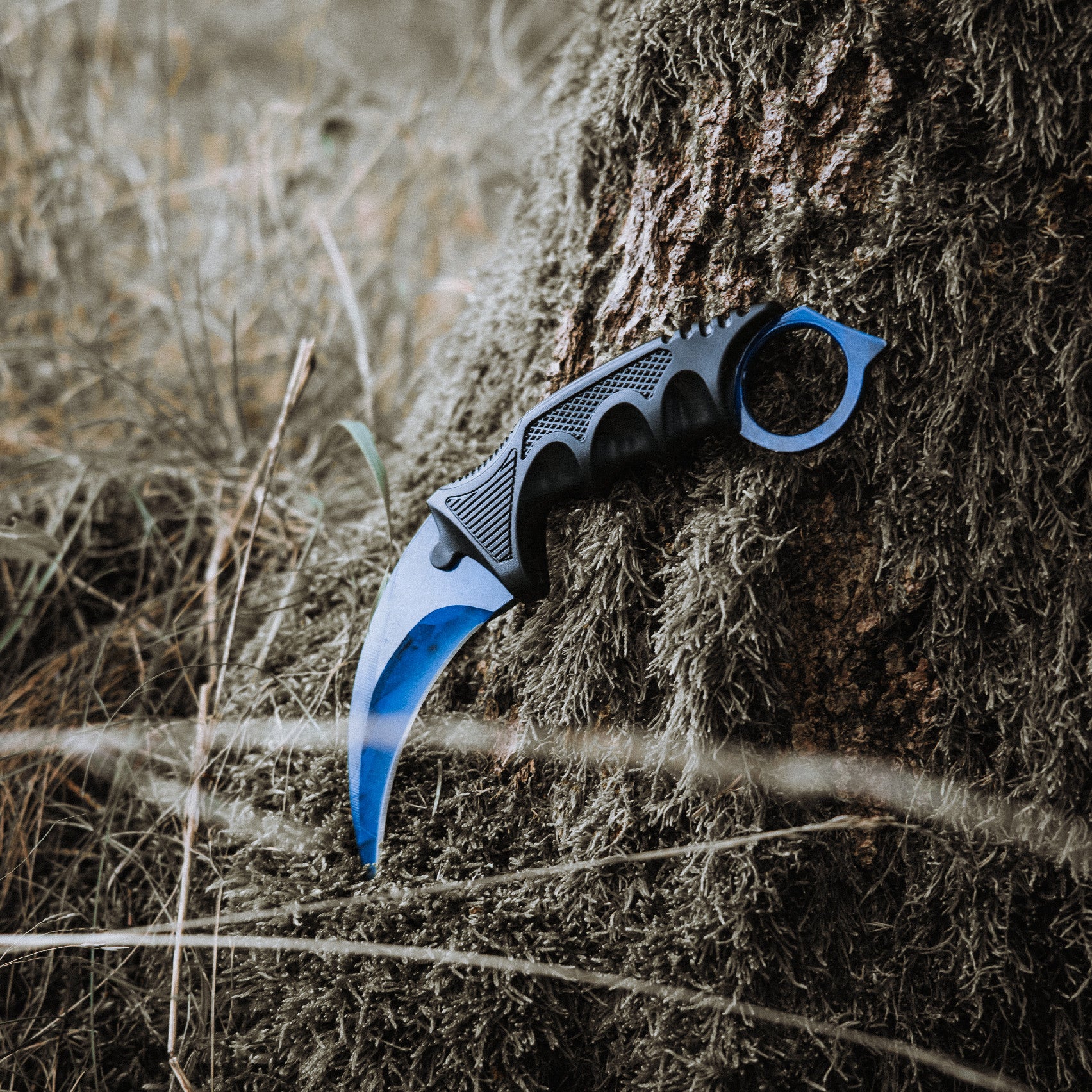 Karambit knife Sapphire